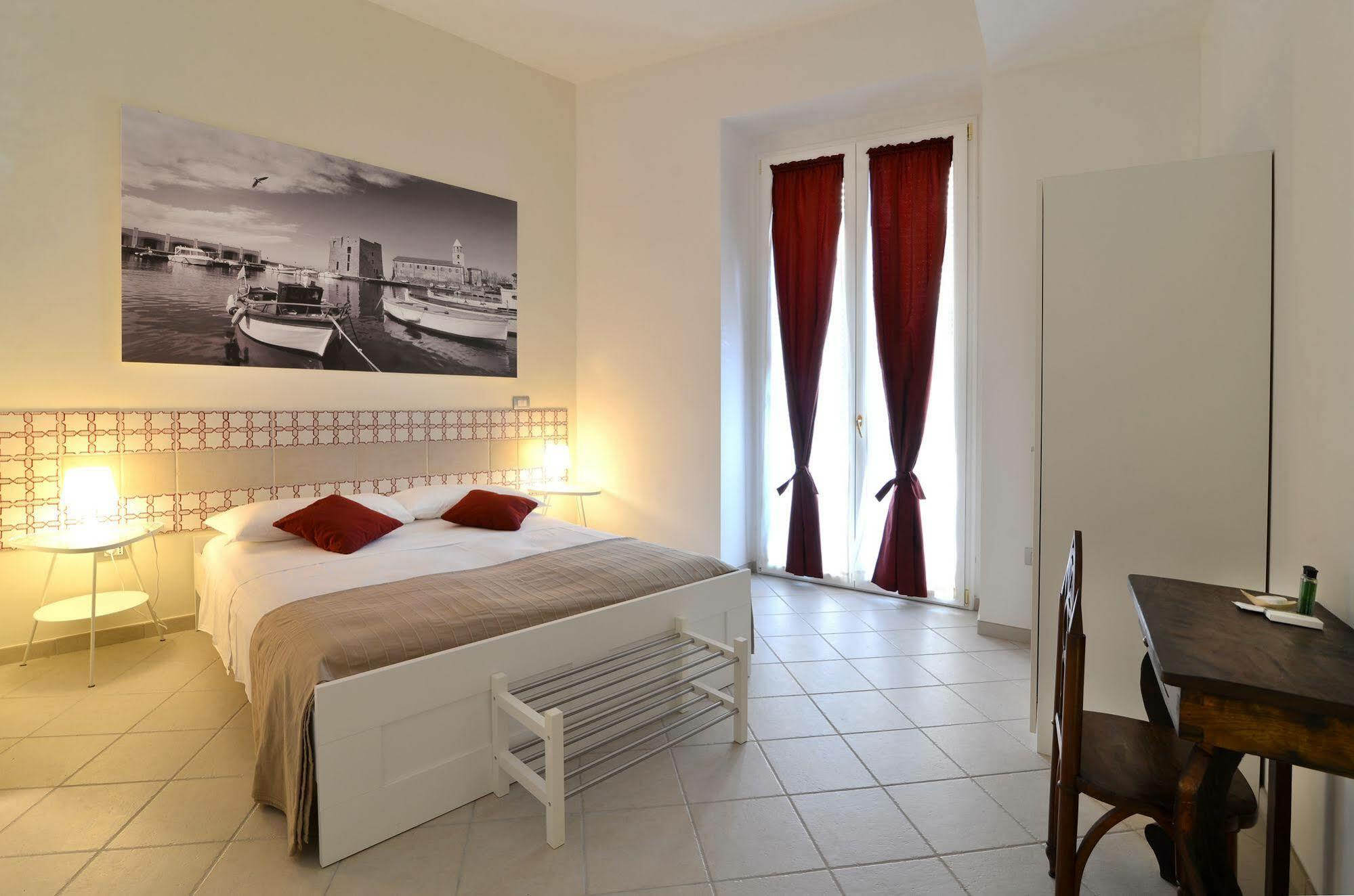 Santi E Saraceni Rooms Salerno Dış mekan fotoğraf
