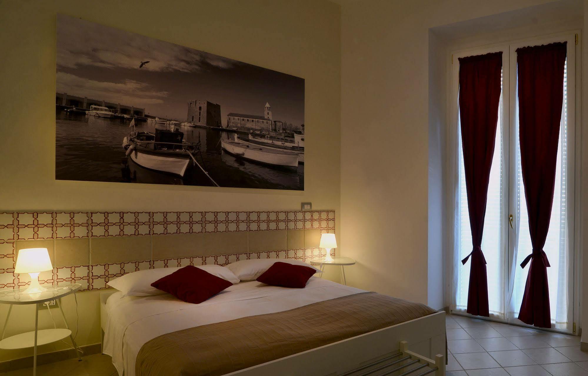Santi E Saraceni Rooms Salerno Dış mekan fotoğraf